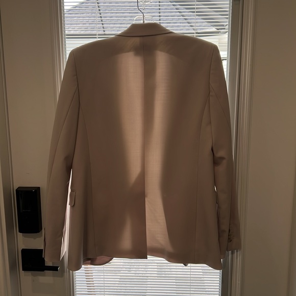 Lightly Used Aritzia Babaton Blazer - Picture 3 of 6
